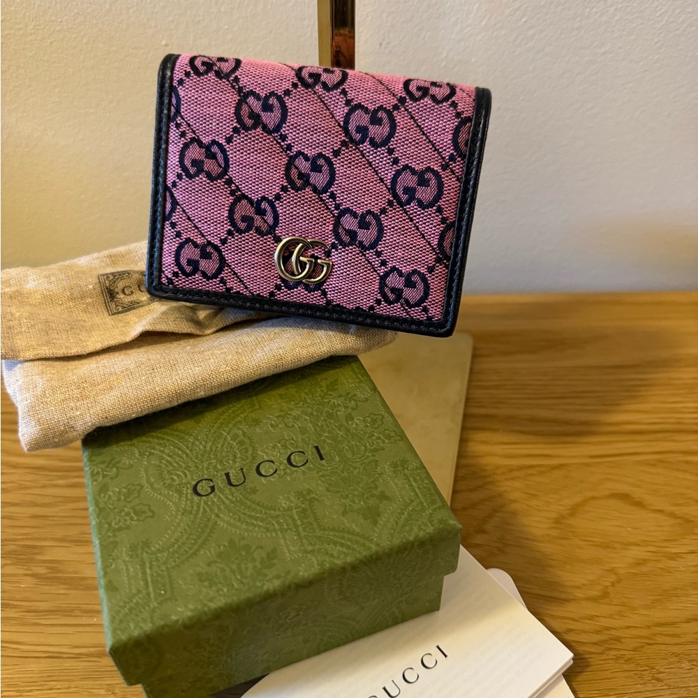 Authentic Gucci Monogram Pink Matelasse Diagonal GG Marmont Card Case Wallet